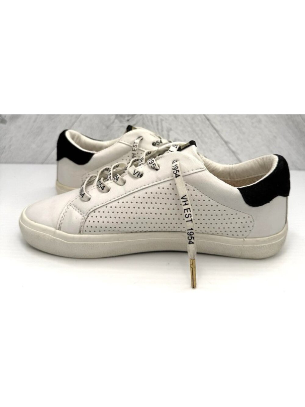 Vintage Havana Gadol Sneakers Womens 5.5 White Gold Star No Tie Leather Slip On - Picture 4 of 13